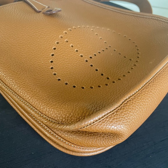 Evelyn 29 PM Gold PHW - Picture 13 of 14